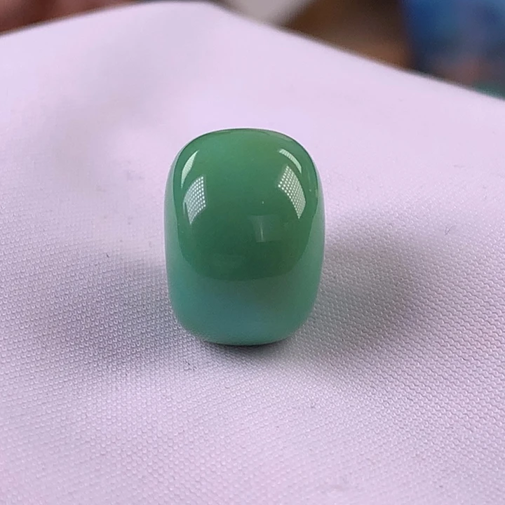 绿松石未镶嵌珠宝奇石14.2x10.3mm
