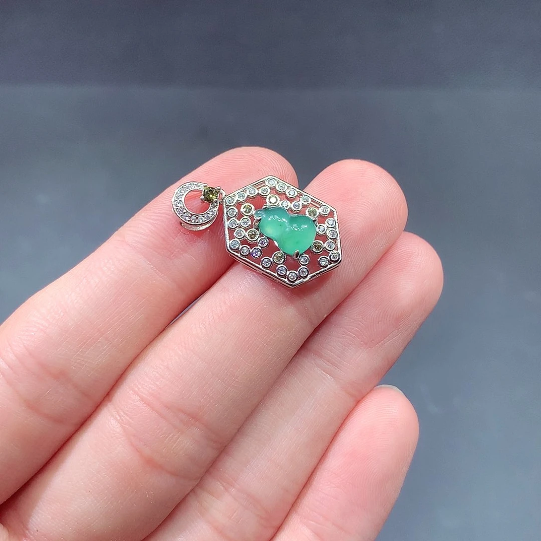 翡翠戒指未镶嵌翡翠