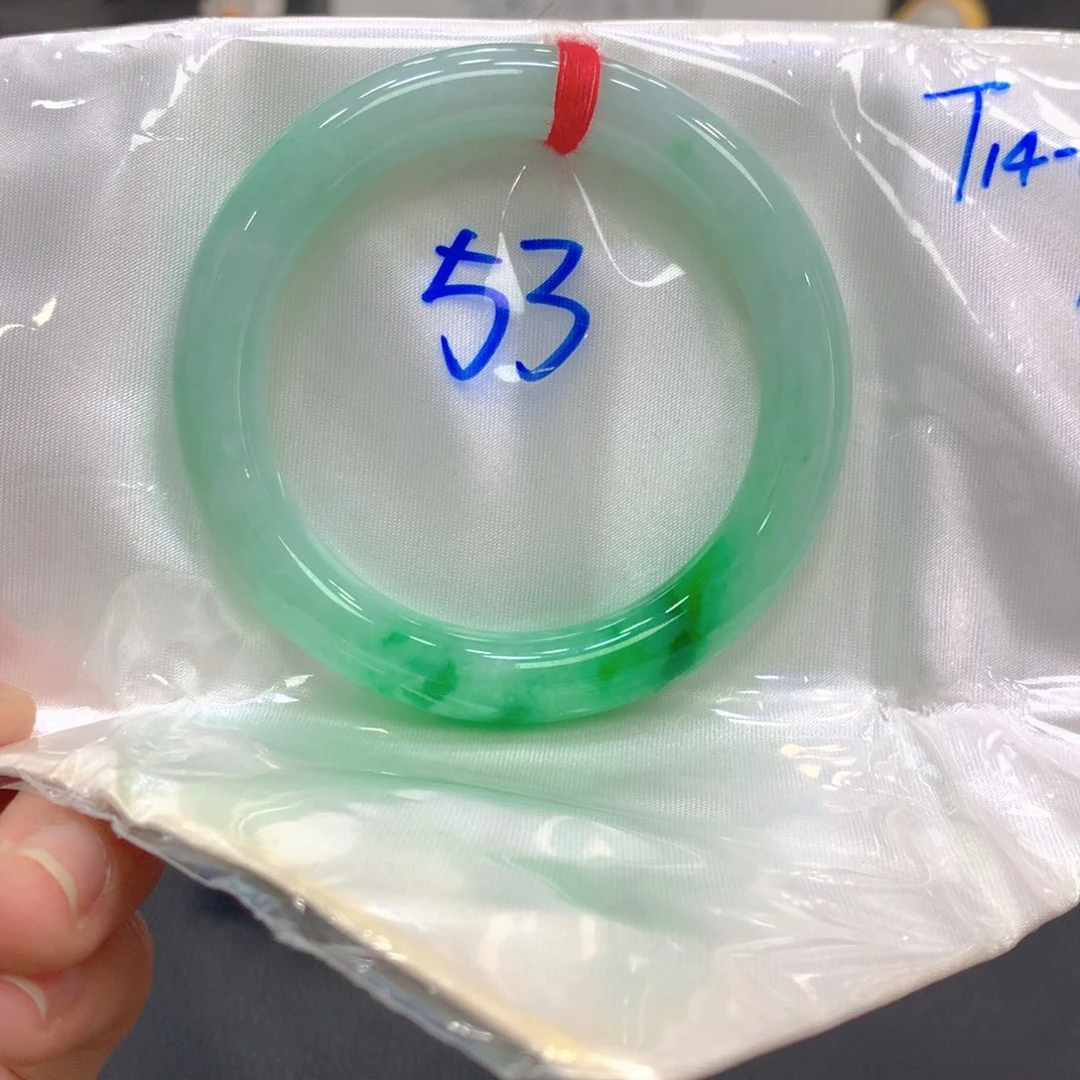 翡翠未镶嵌手镯翡翠