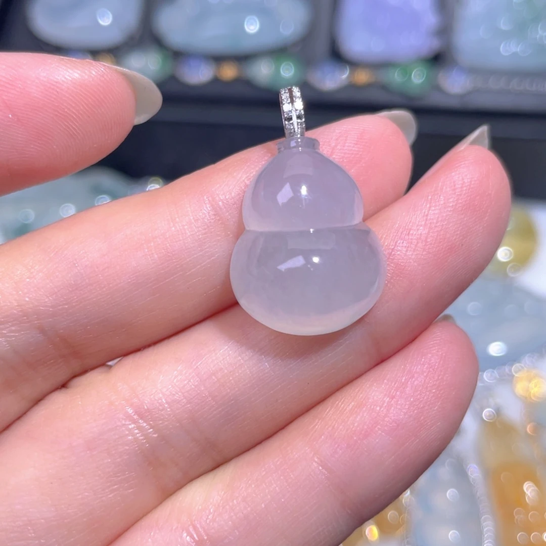 颈饰18K金镶嵌翡翠翡翠