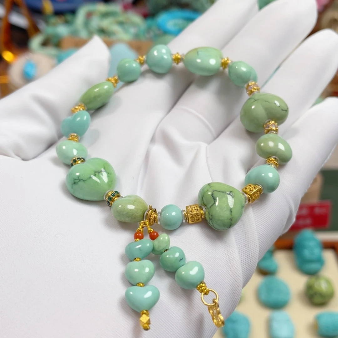 绿松石未镶嵌珠宝奇石