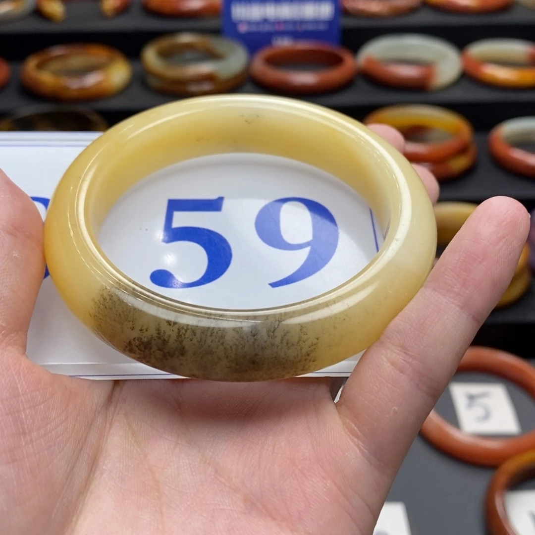 石英质玉（黄龙玉）手镯未镶嵌浮**海