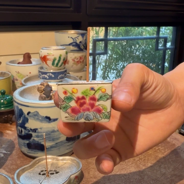 壶承天的作品是由一