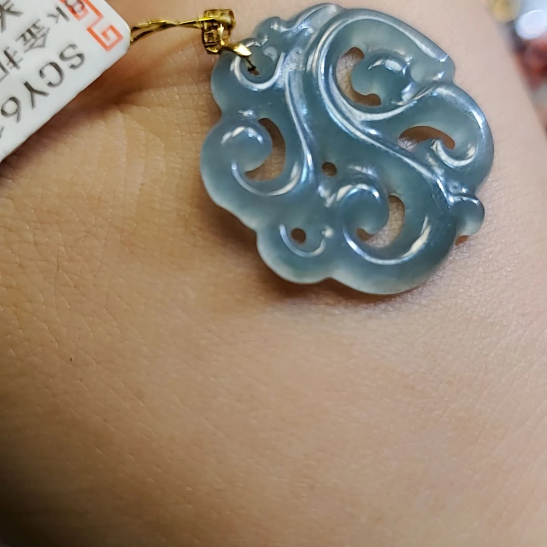 【闪购商品】翡翠18K金镶嵌颈饰凡*玉仿古吉祥纹吊坠