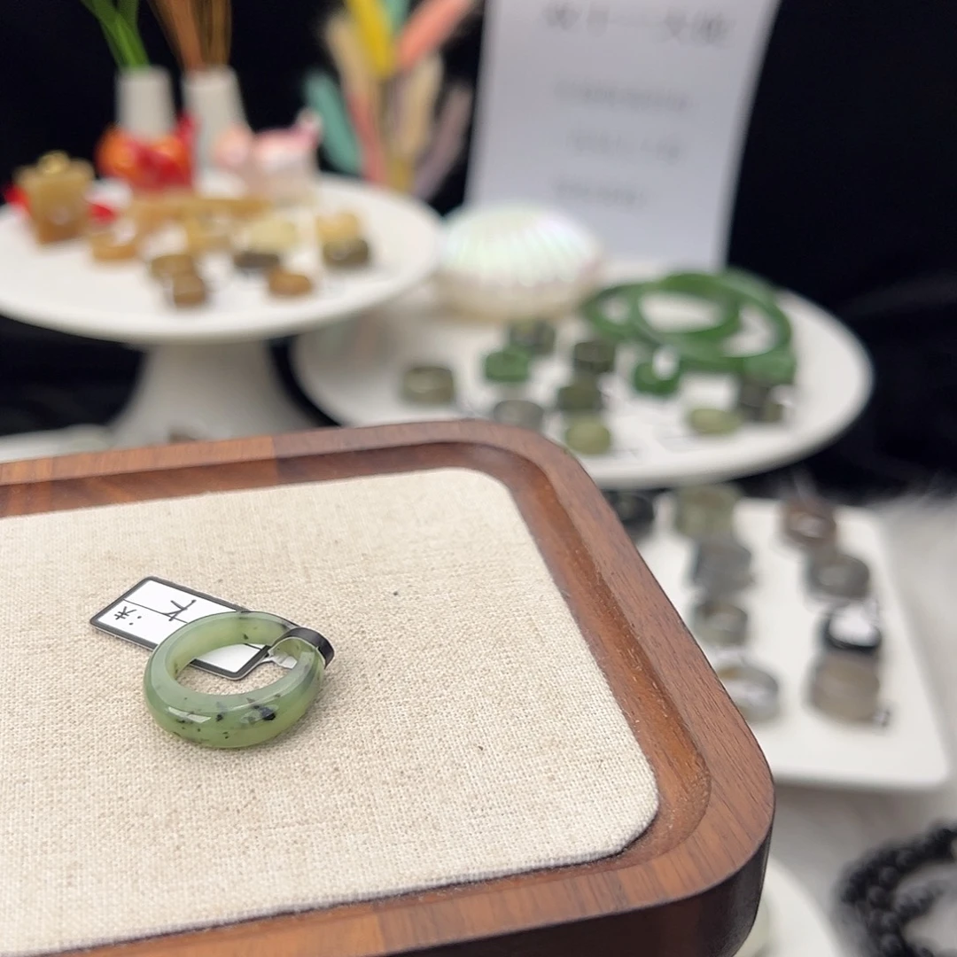 和田玉（糖玉）未镶嵌戒指k35 乌兰海馒头 16.4 不退换