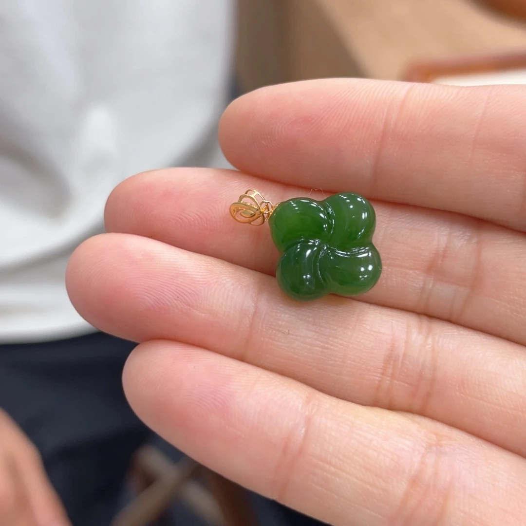 和田玉18K金镶嵌颈饰
