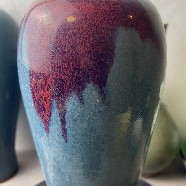 瓶子钧窑窑变红斑梅瓶