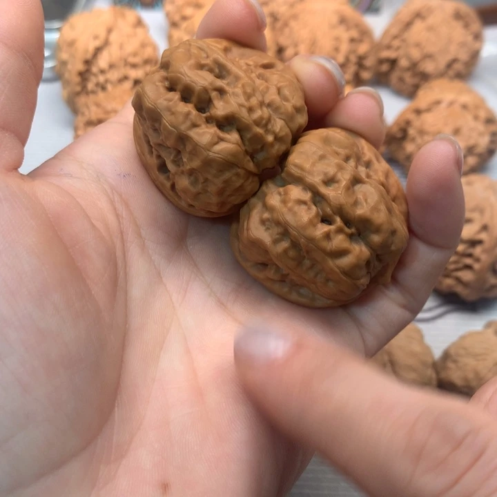 把件文玩核桃四开背蛤蟆头37