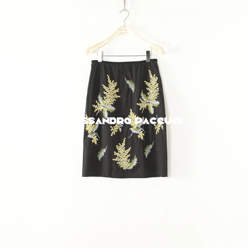 AP洛哥52092QB【月影花楹】棉定位绣花艺术感时尚百搭半身裙 夏季