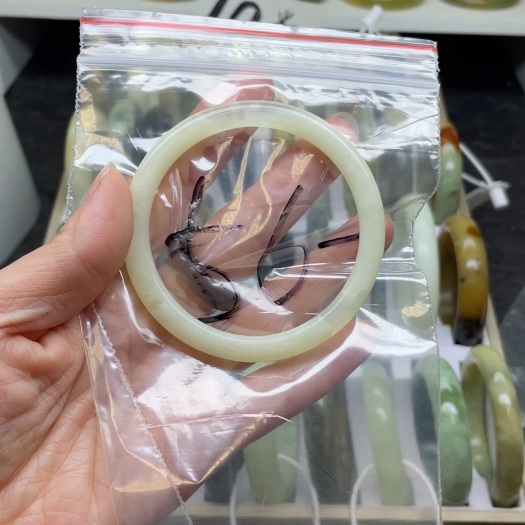 ****蓓未镶嵌蛇纹石玉手镯