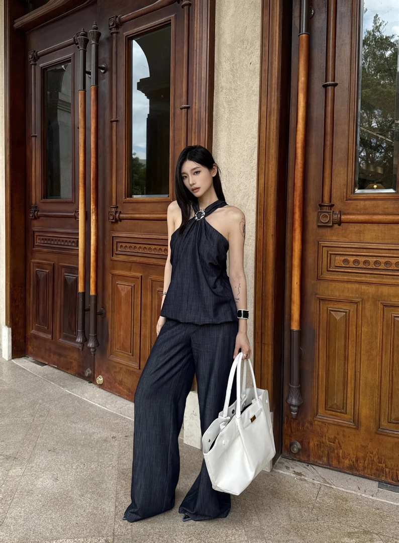 【现货】显贵高智感冷欲都市女挂脖上衣＋阔腿裤 T5009