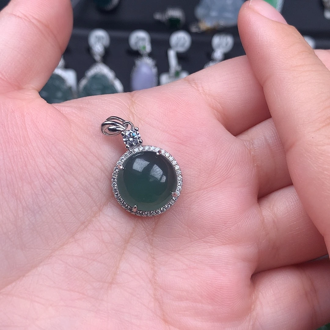 余***好翡翠银S925镶嵌颈饰