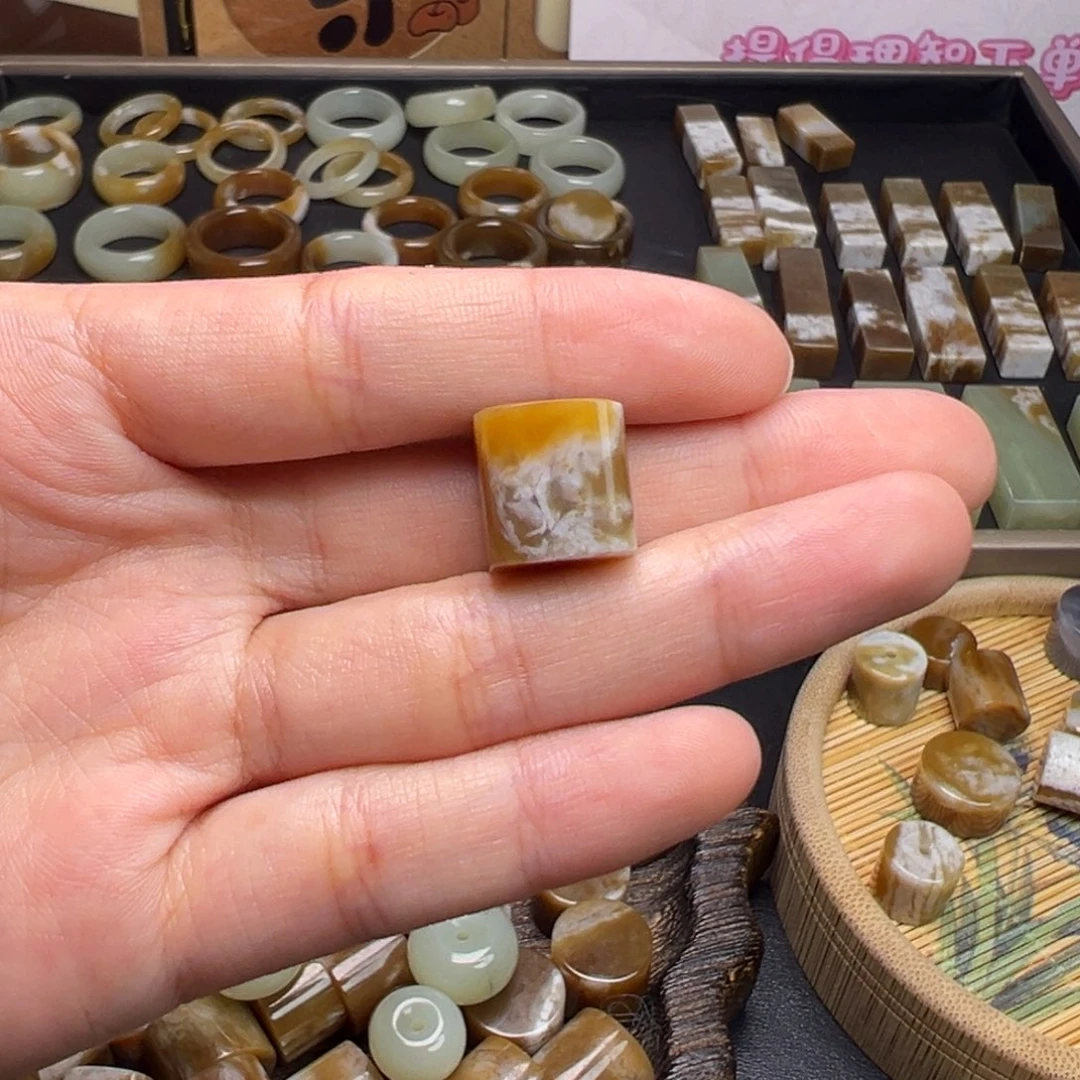 卡***丁和田玉（糖玉）未镶嵌珠宝奇石12