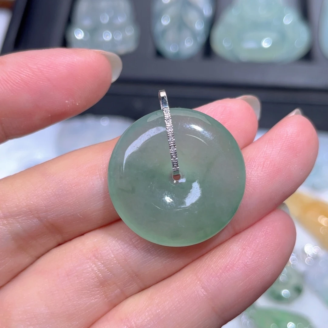 颈饰18K金镶嵌翡翠翡翠