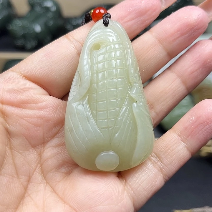 颈饰未镶嵌和田玉