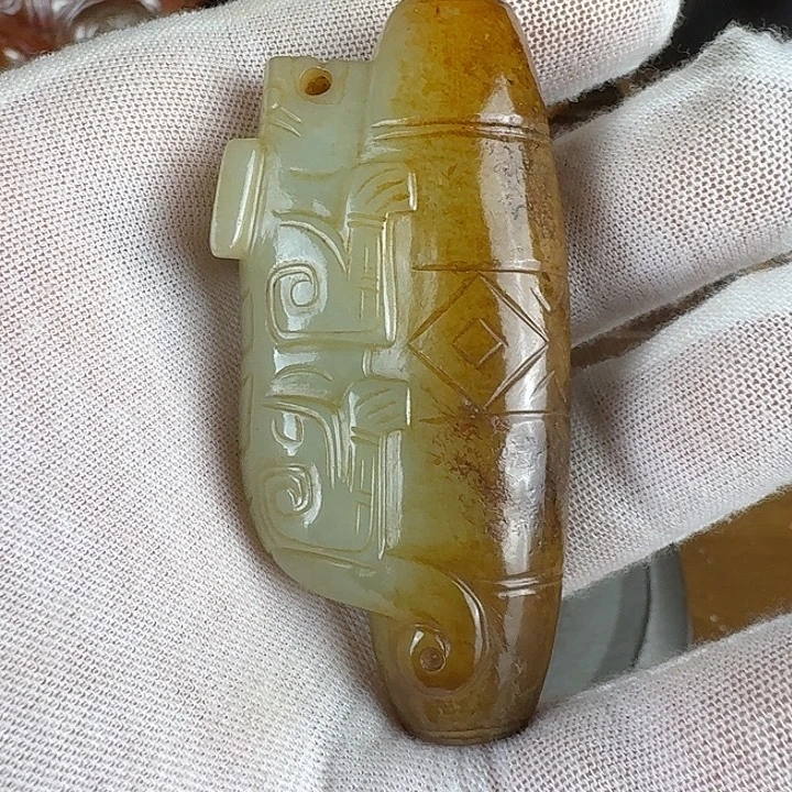 生***威和田玉未镶嵌挂件