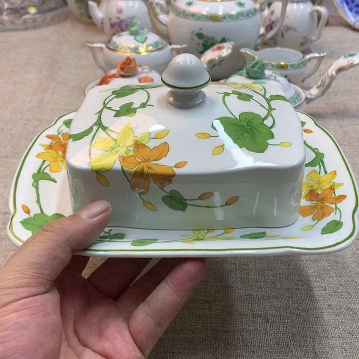 莉****金瓷阁家的美丽瓷器