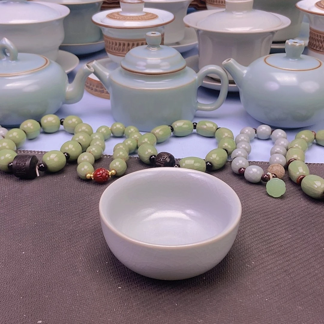 杯仿古月白微蓝釉压手杯原矿原釉原产地