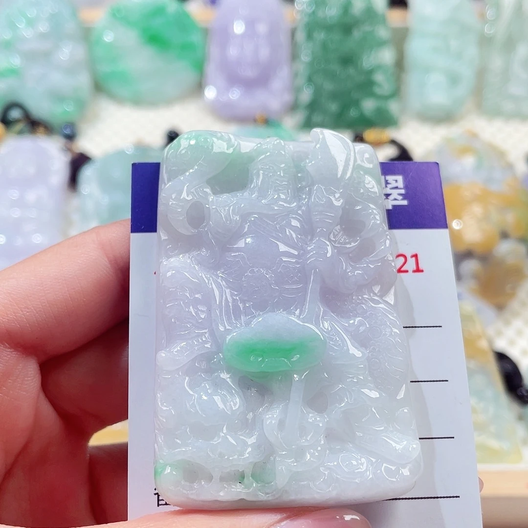 颈饰未镶嵌翡翠关公