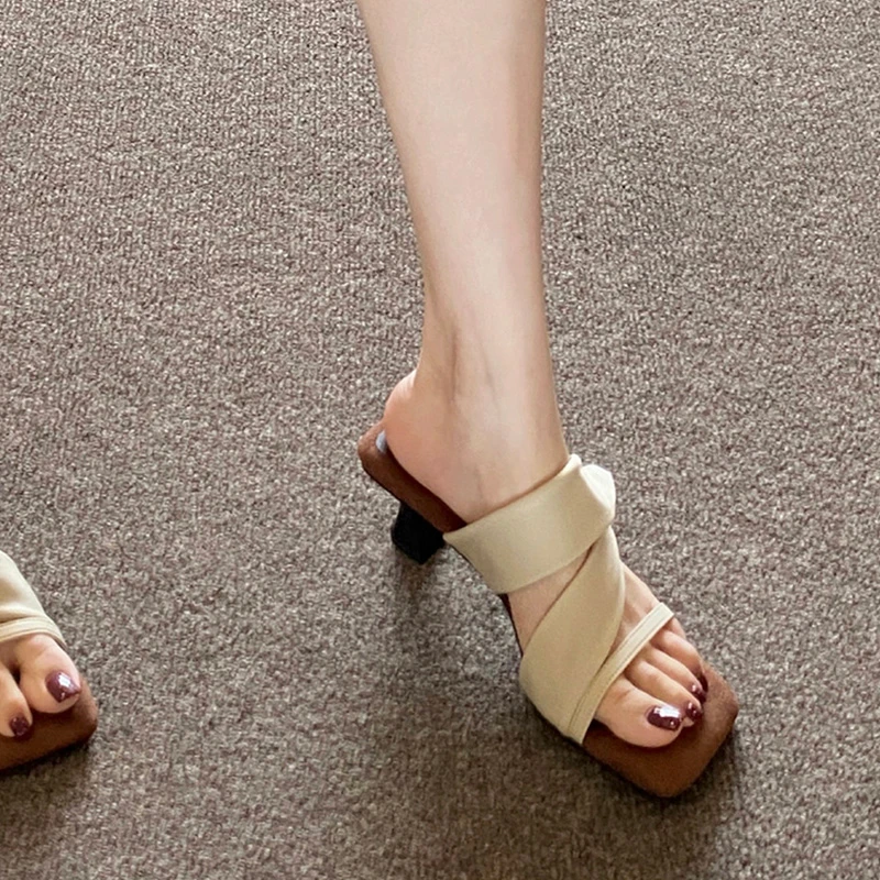 一字带踩屎感凉拖鞋女夏季外穿绝美方头高跟鞋粗跟复古高跟凉鞋