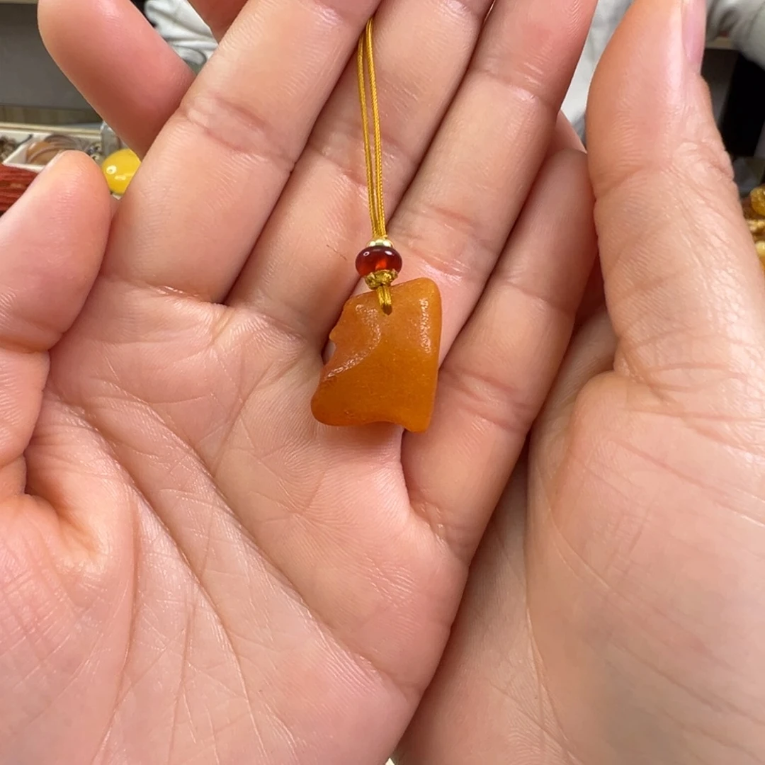 蜜蜡裸石未镶嵌蜜蜡