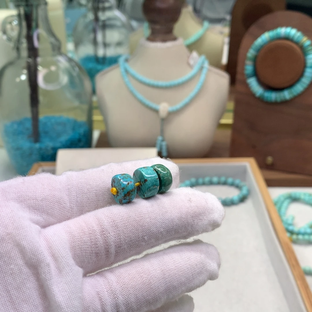 绿松石未镶嵌饰品