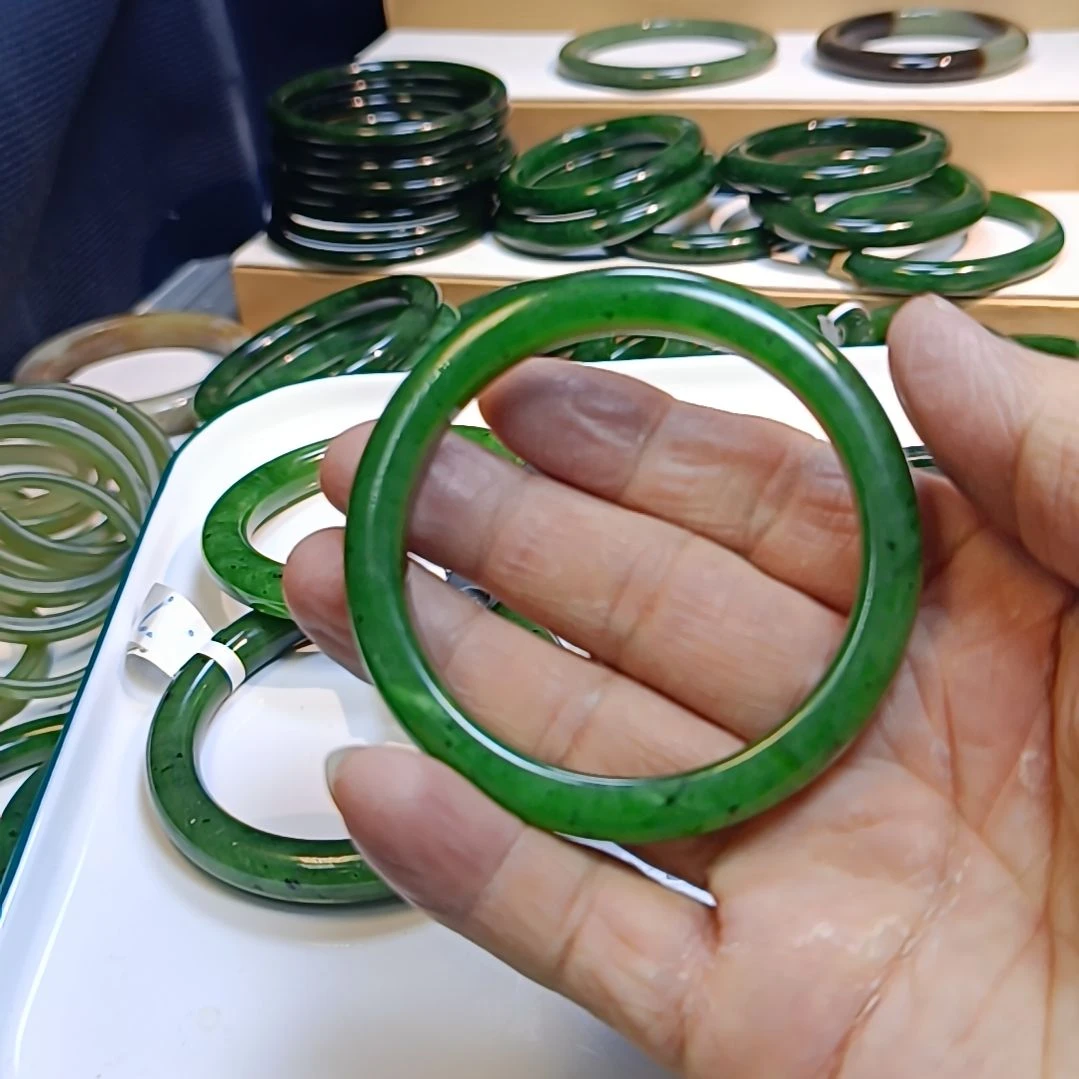 浚***和田玉（糖玉）未镶嵌手镯