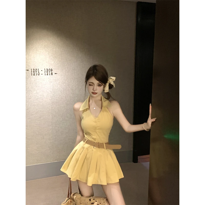 法式气质纯欲风辣妹挂脖修身无袖吊带连衣裙高腰A字背心短裙女夏