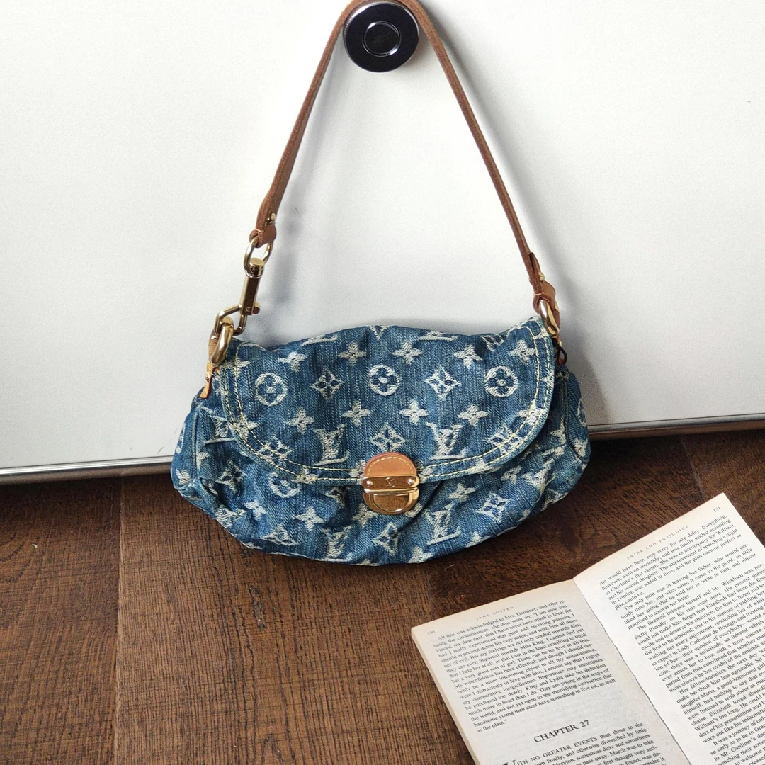 95新 LouisVuitton/路易威登 azul/蓝色牛仔元宝腋下包/47392