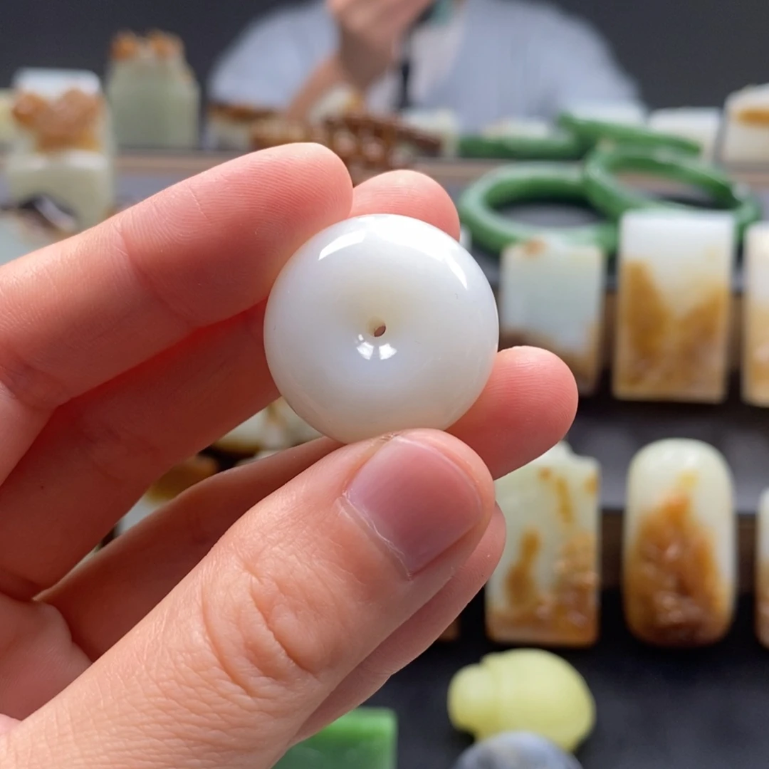 未镶嵌和田玉挂件