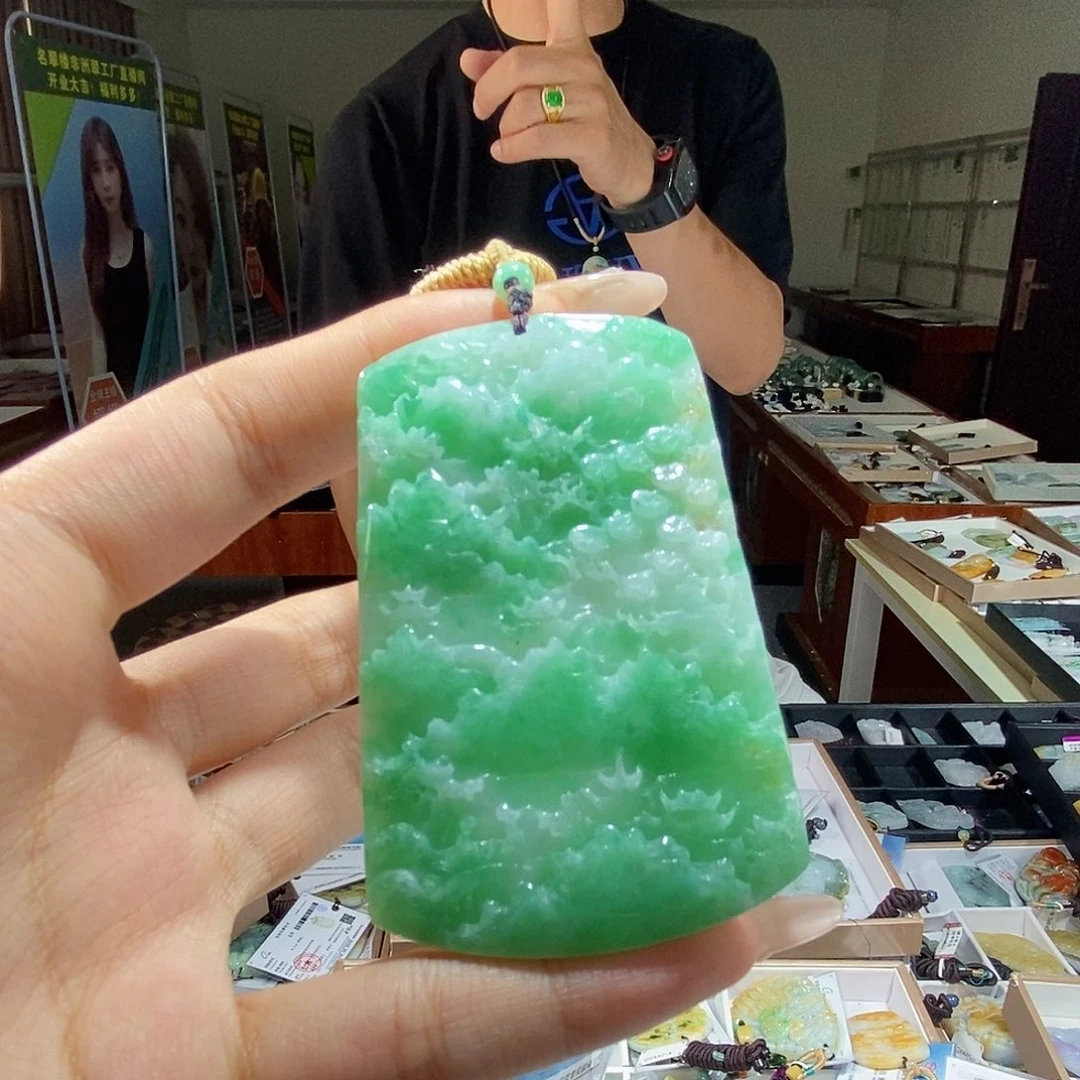 翡翠未镶嵌颈饰翡翠
