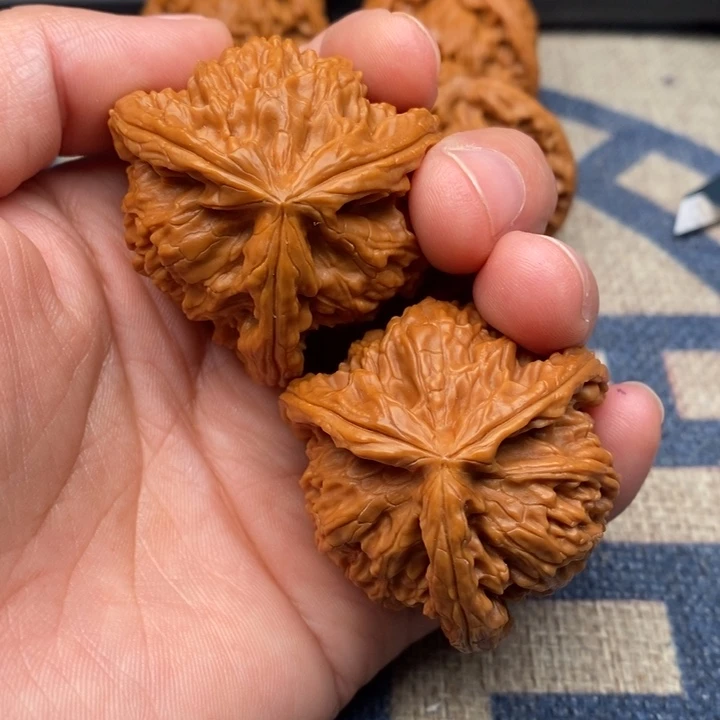 吊坠文玩核桃一**鱼三棱