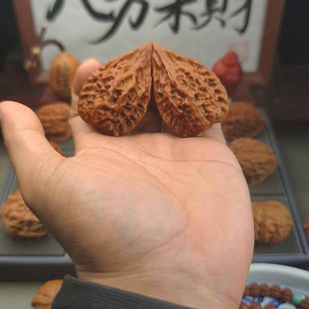 吊坠文玩核桃55红缨枪