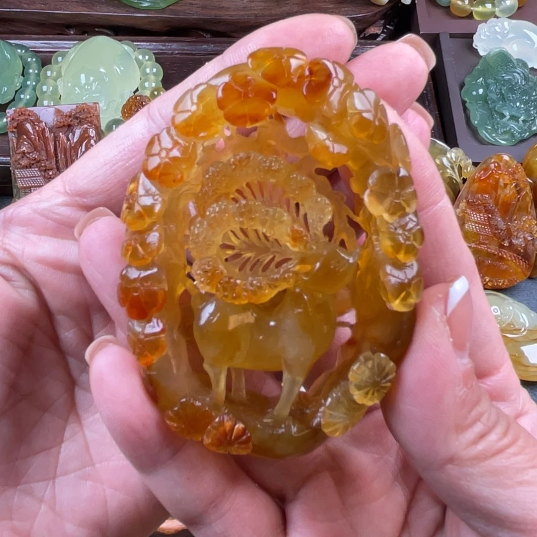 未镶嵌蛇纹石玉吊坠悦***9