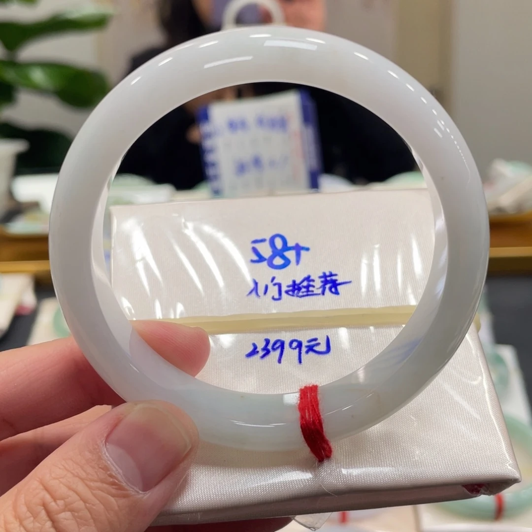 翡翠未镶嵌手镯翡翠