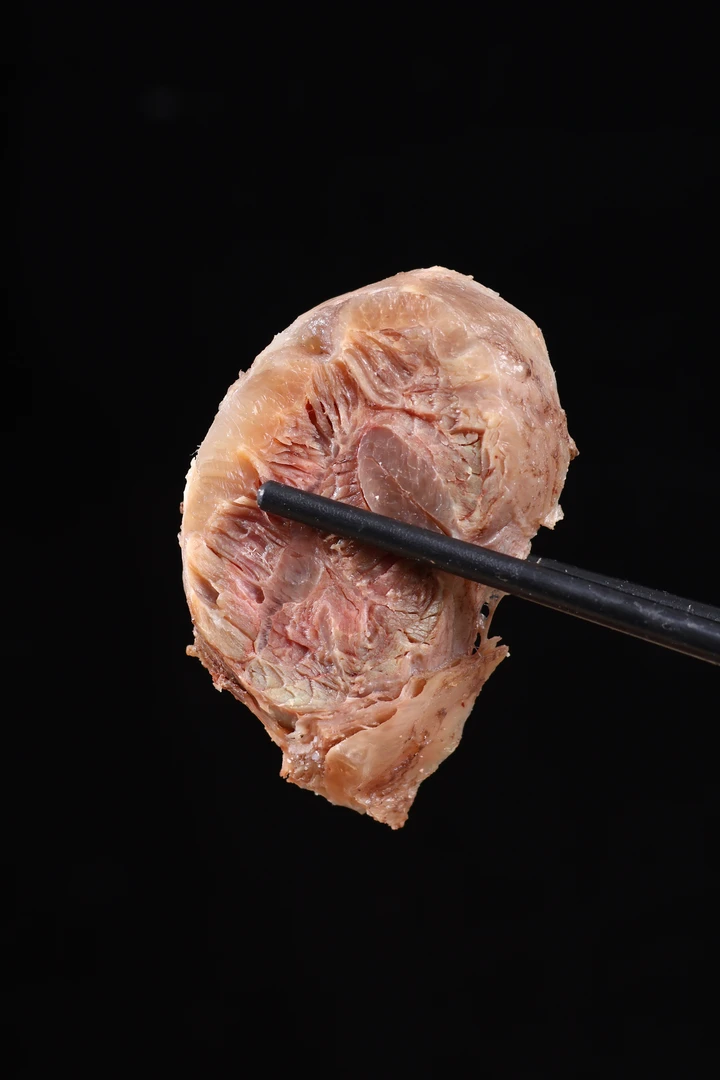 牛腱混搭，3-4种腱子组合包含金钱腱，花腱，锥子腱，梅花腱