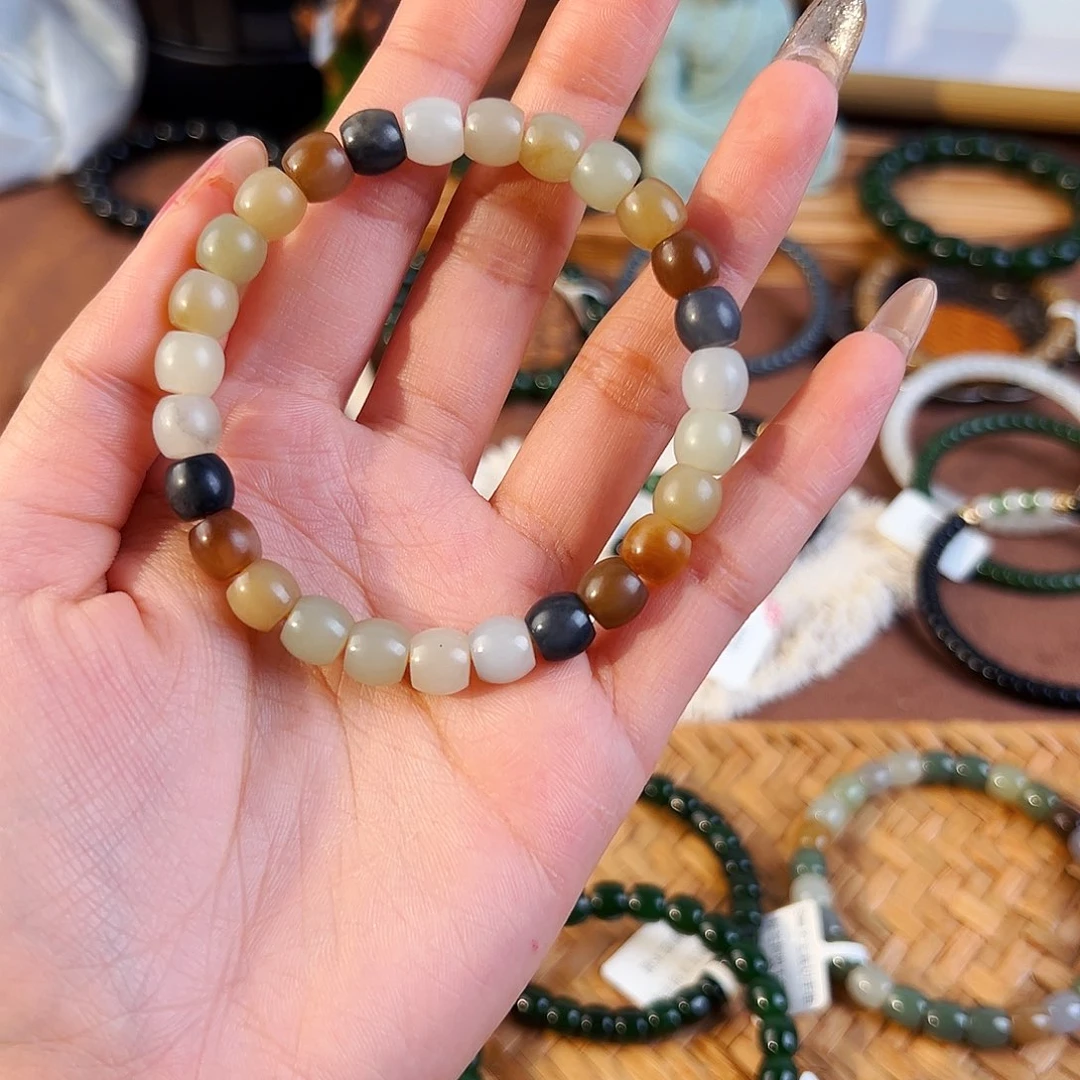 ネ***℃和田玉未镶嵌手链