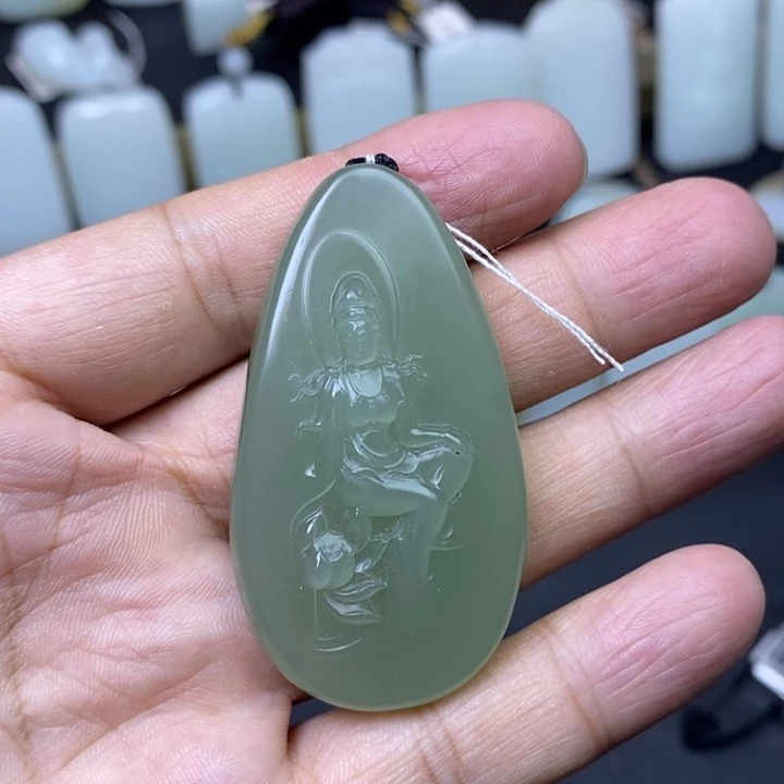 颈饰未镶嵌和田玉