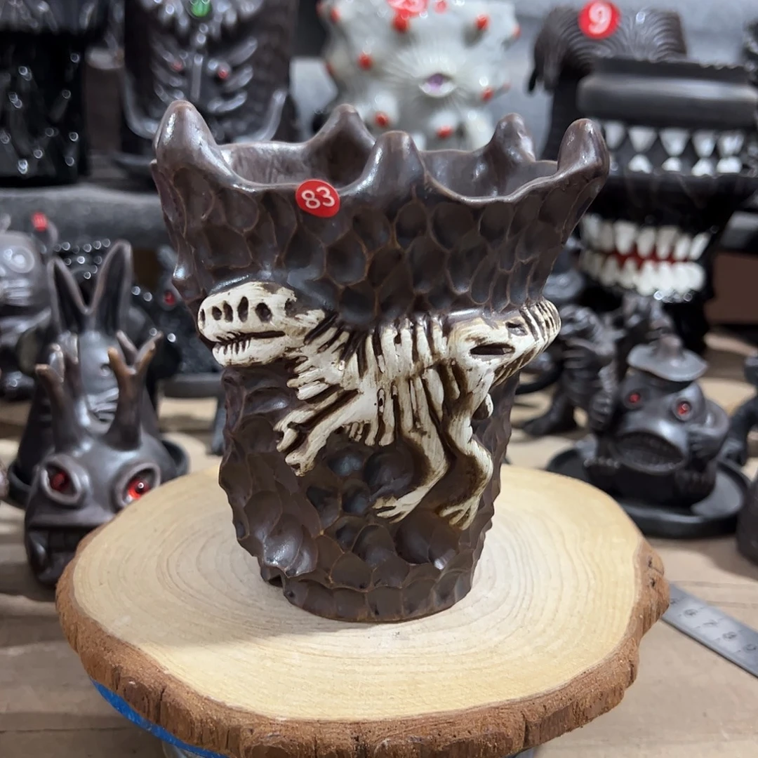 83号，手捏微瑕，内口11外高13.5