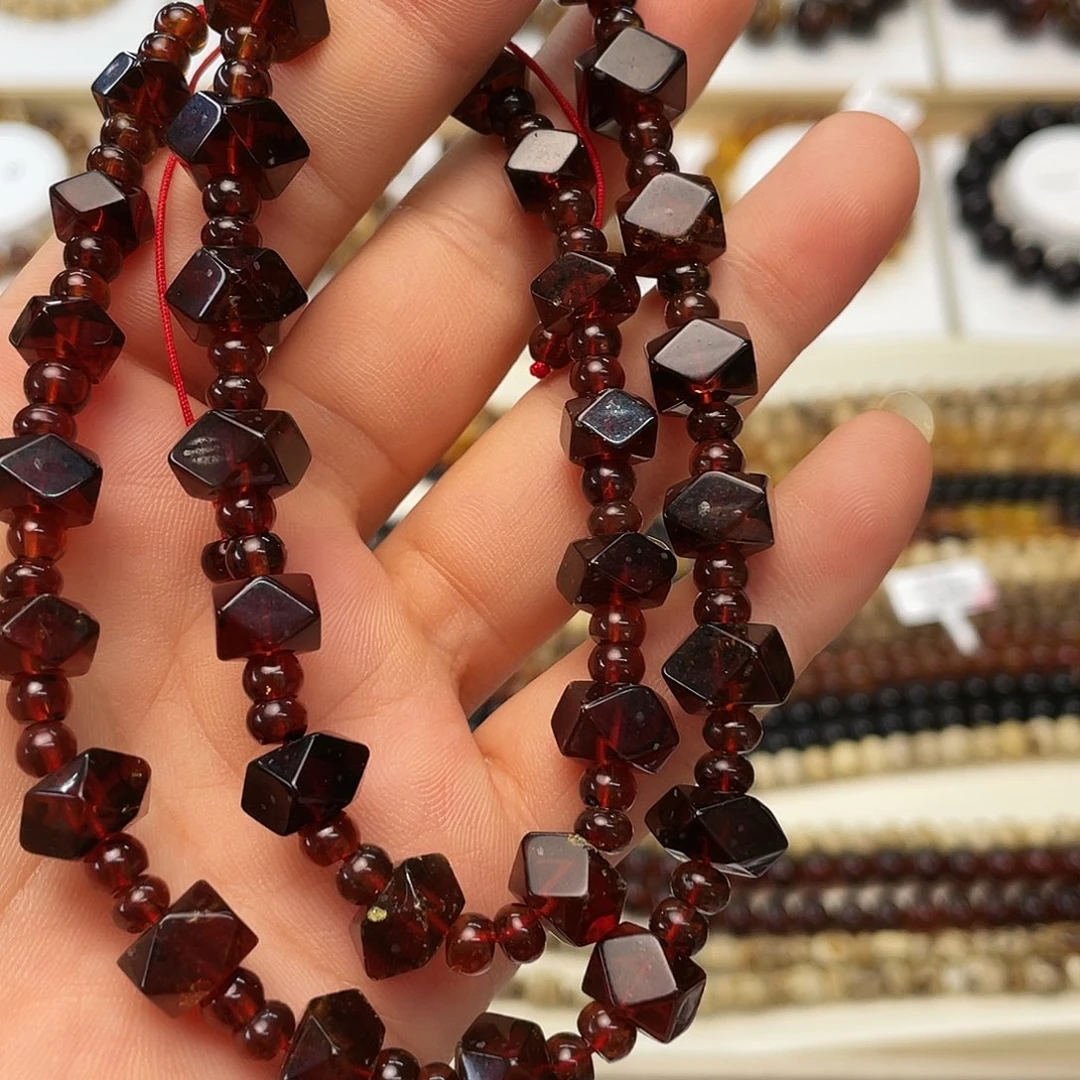 2***4琥珀未镶嵌裸石大