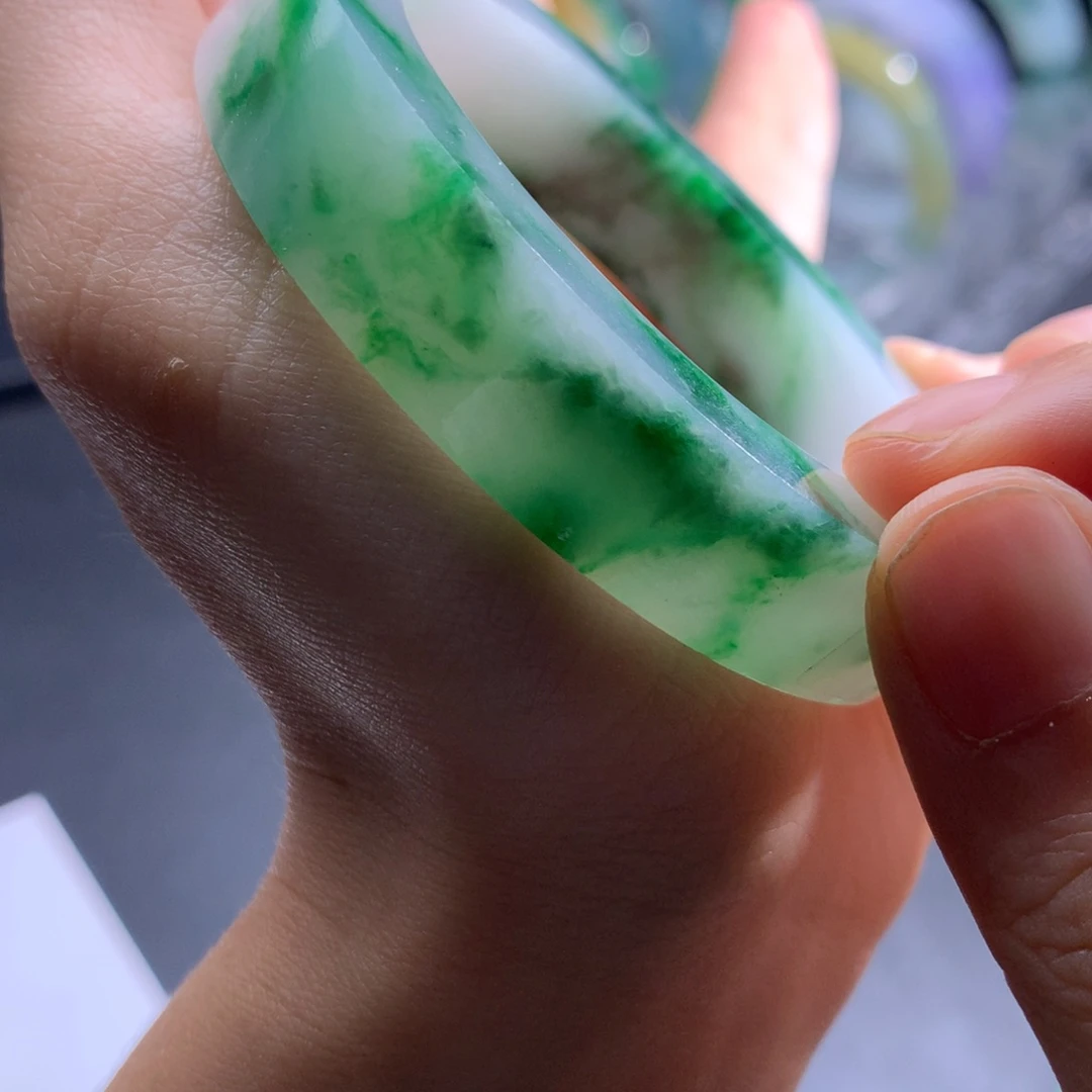 定制翡翠手镯未镶嵌