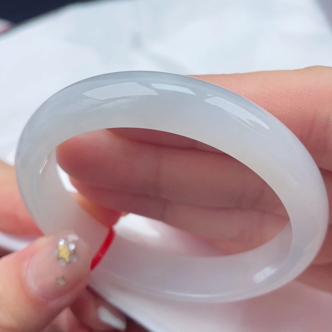 翡翠手镯未镶嵌53圈口