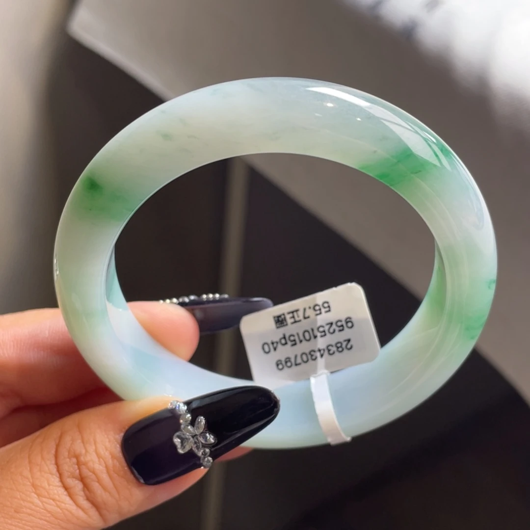 翡翠未镶嵌手镯冰胶飘绿正圈手镯