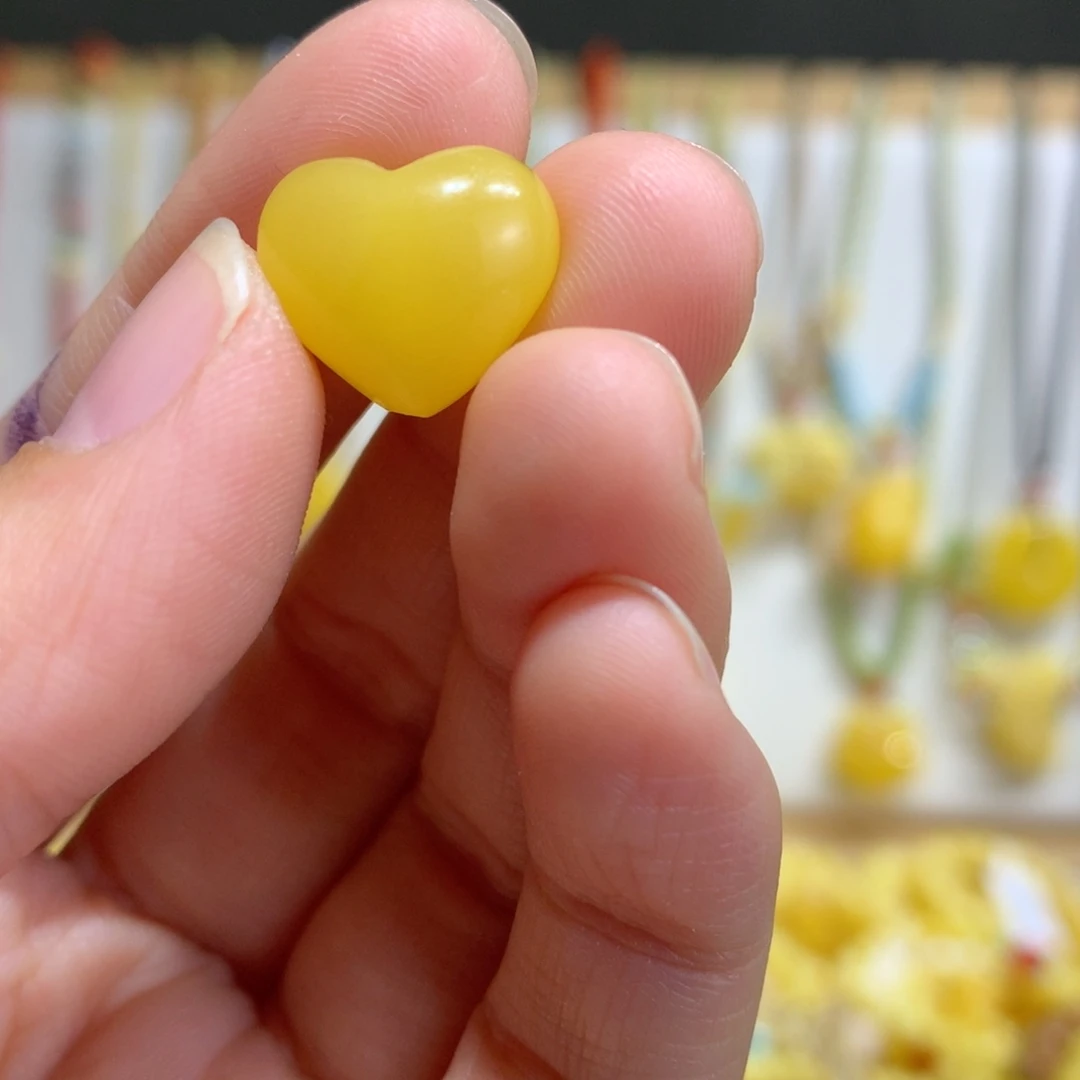 琥珀未镶嵌裸石特价