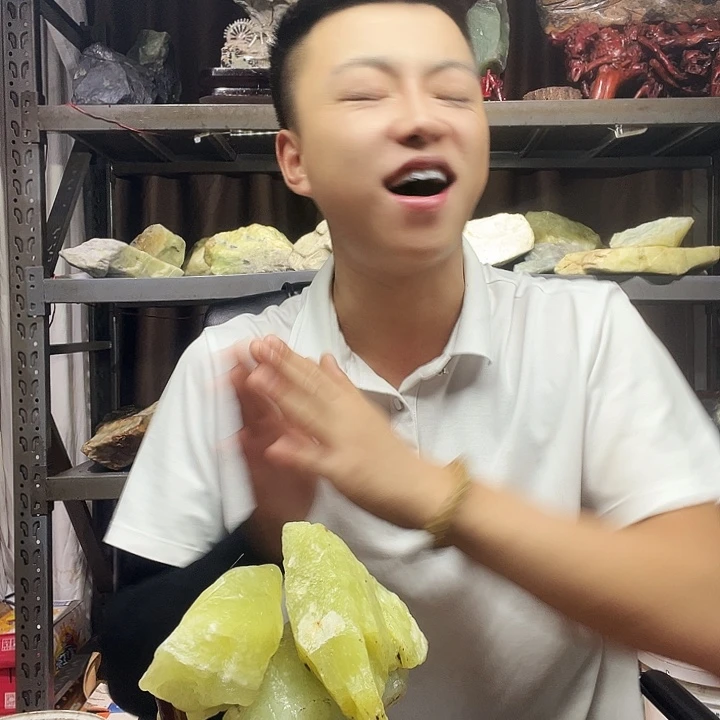 心***物未镶嵌蛇纹石玉珠宝奇石1