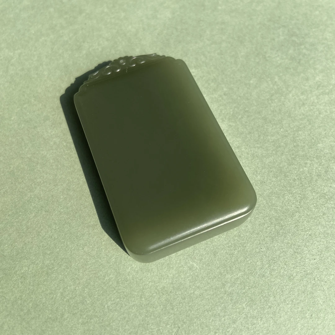 和田玉阿尔金山脉花土沟平安无事牌自然光实拍高57宽33厚10.7