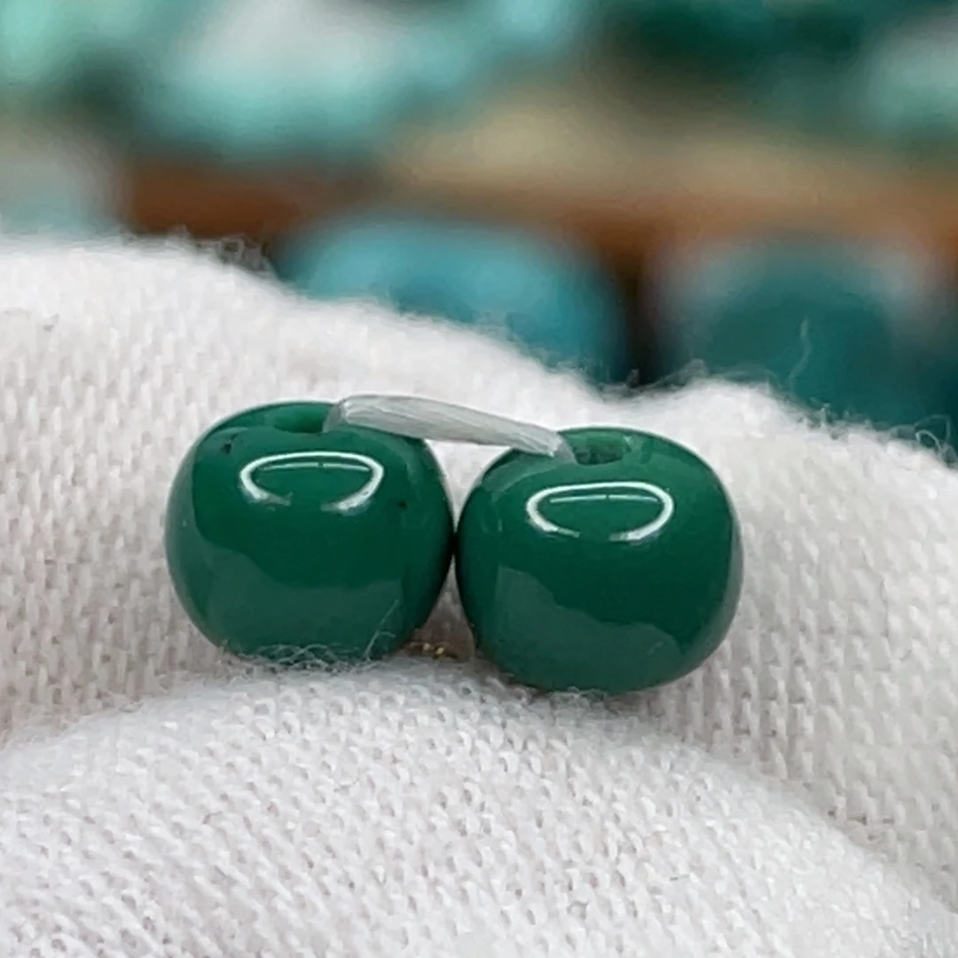 绿松石未镶嵌颈饰