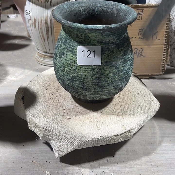 陶摆件高16，口10，有孔，121