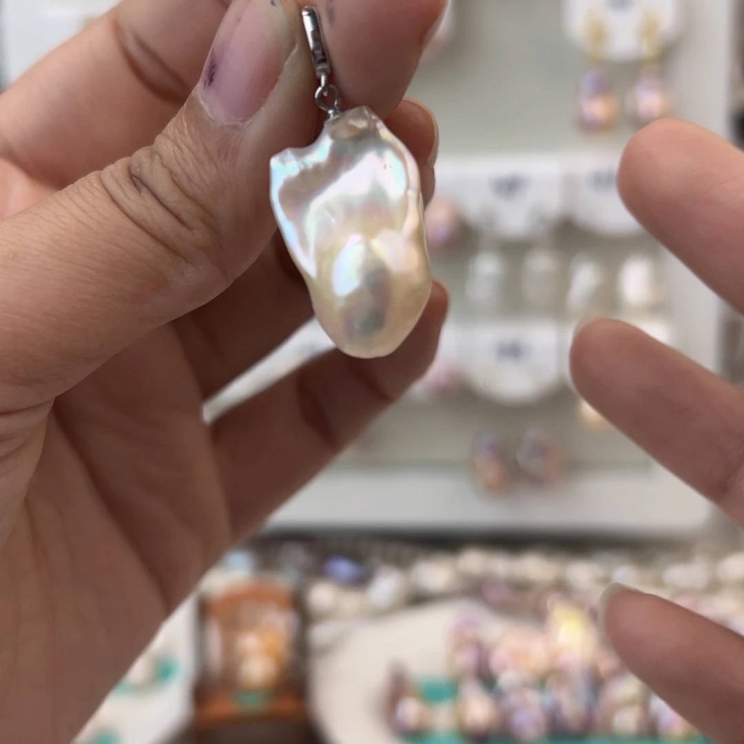 淡水珍珠吊坠(赠链)未镶嵌