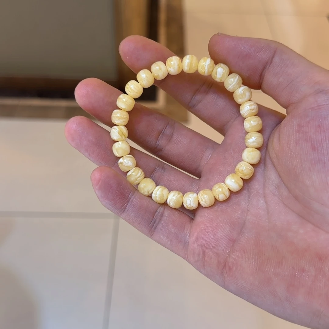 未镶嵌琥珀手链V****?蜜蜡